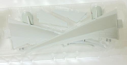 Boeing 777-300 Qatar Airways Premium Socatec Snap Fit Collectors Model ...
