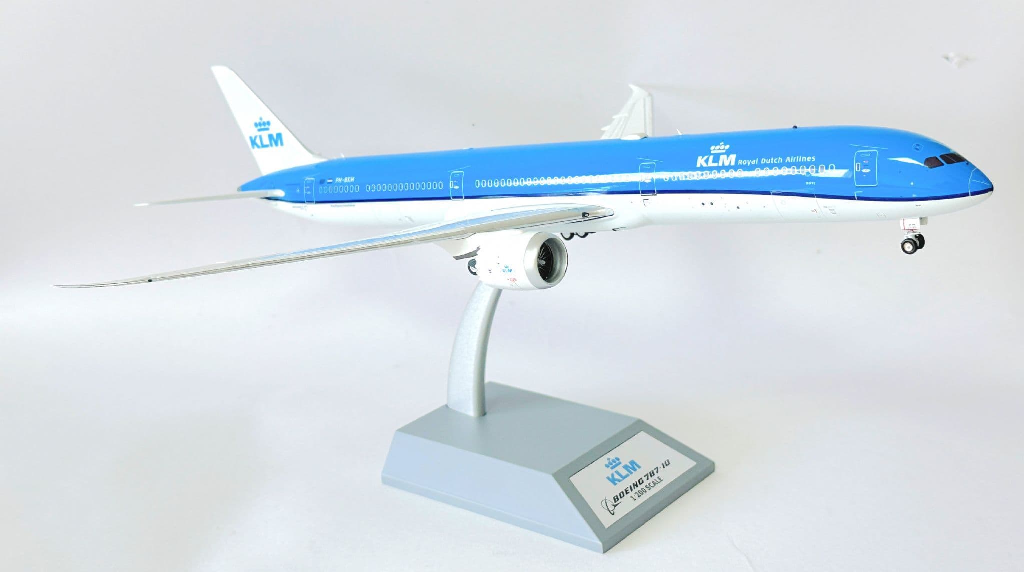 Boeing 787-10 KLM Inflight 200 Diecast Collectors Model 1 200