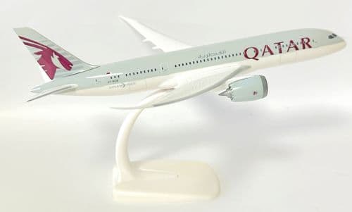 Boeing 787-8 Qatar Airways PPC / Herpa Snap Fit Collectors Model Scale 1:200