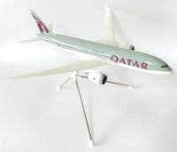 Boeing 787-8 Qatar Airways Premium Risesoon Collectors Model Scale 1:200