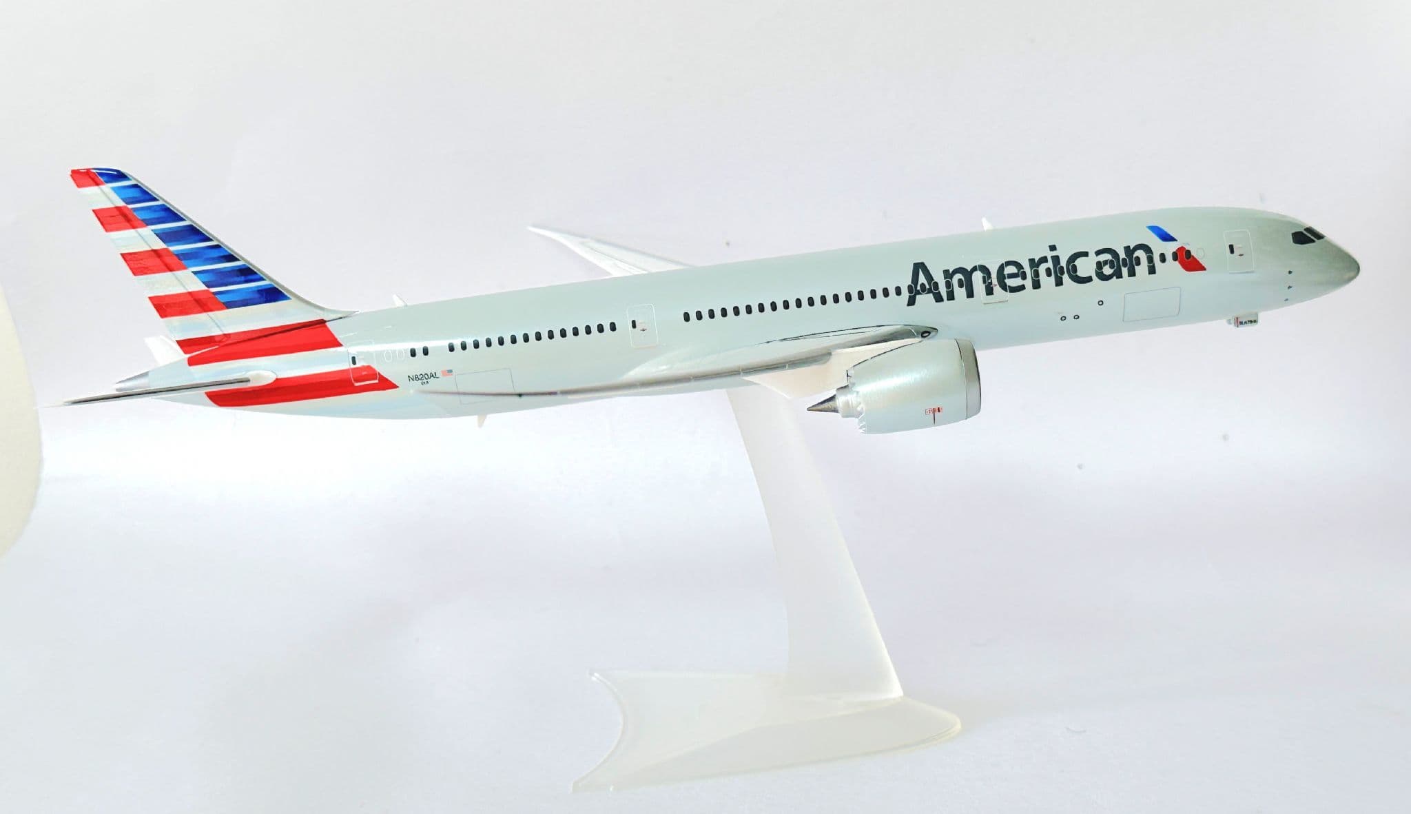 Boeing 787-9 American Airlines Herpa Collectors Model Scale 1 200