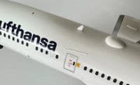 Boeing 787-9 Lufthansa Herpa Collectors Model Scale 1:200 D-ABPA 572033