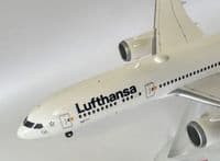 Boeing 787-9 Lufthansa Herpa Collectors Model Scale 1:200 D-ABPA 572033