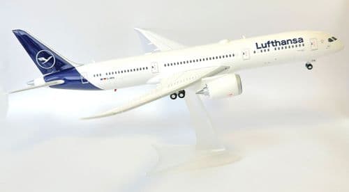 Boeing 787-9 Lufthansa Herpa Collectors Model Scale 1:200 D-ABPA 572033