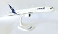Boeing 787-9 Lufthansa Herpa Snap Fit Collectors Model Scale 1:200 D-ABPA