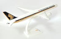 Boeing 787-9 Singapore Airlines Snap Fit Airliner Collectors Model Scale 1:200