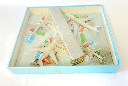 British Airways 1990's Schabak Diecast Collectors Model Set Scale 1:600