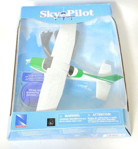 Cessna 172 Skyhawk Sky Pilot New Ray Collectors Toy Model Scale 1:42