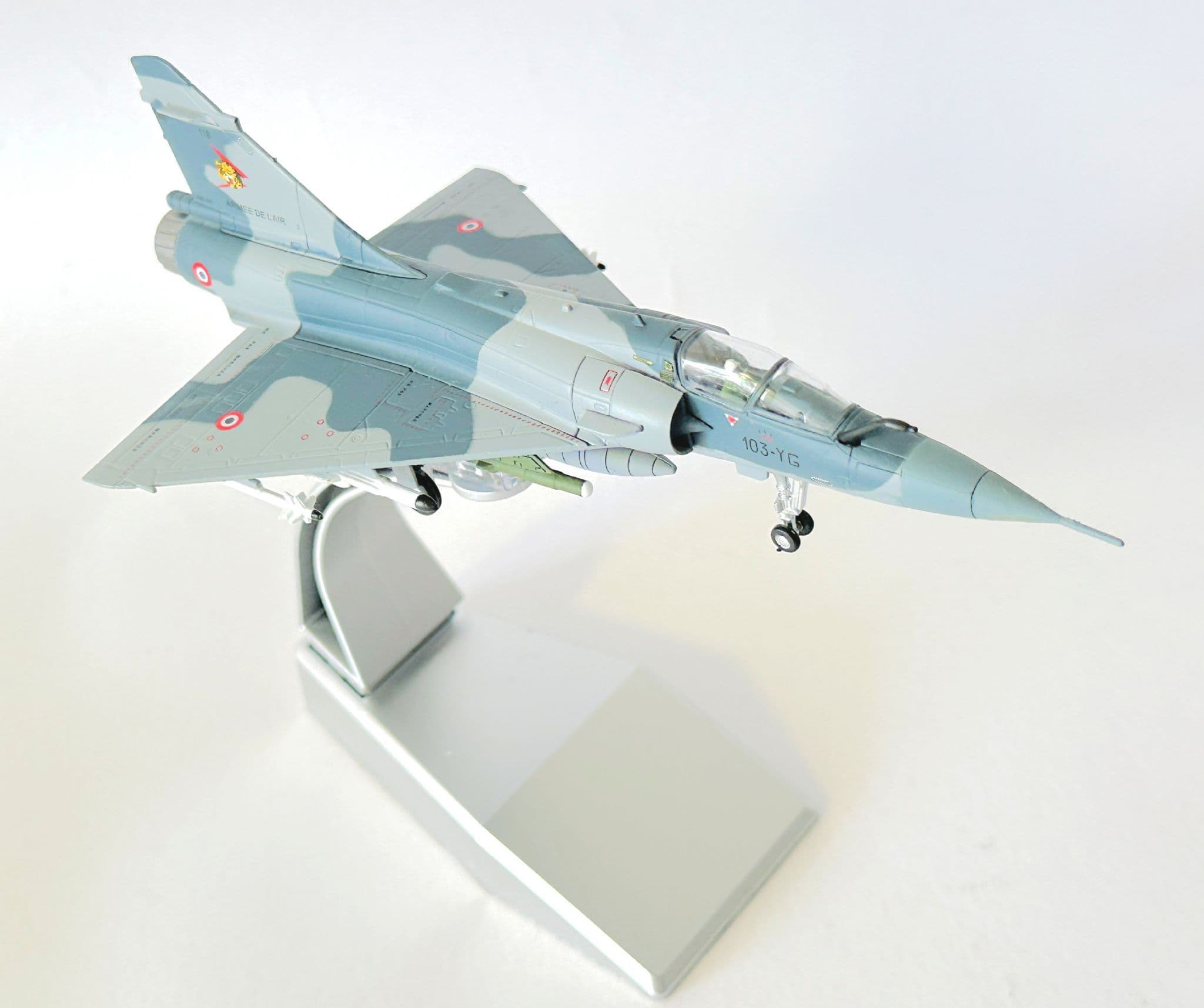Maquette Mirage 2000 1/100 – Avion De Chasse Armée De L’air Française – Alliage Moulé, 16 Cm – Présentation Ou Collection