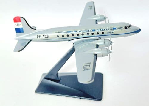 DC-4 KLM Royal Dutch Airlines Vintage IMC Snap Fit Collectors Model 1:200
