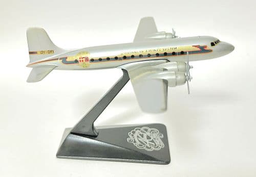 DC-4 SAS Scandinavian Airlines Vintage IMC Snap Fit Collectors Model 1:200