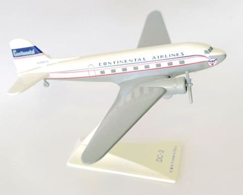 Douglas DC-3 Continental Airlines Snap Fit Collectors Model Scale 1:135