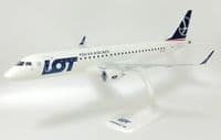Embraer ERJ-195 LOT Polish Airlines Herpa Snap Fit Collectors Model 1:100