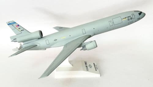 KC-10 Extender USAF US Air Force Skymarks RAre Premium Model Scale 1:200