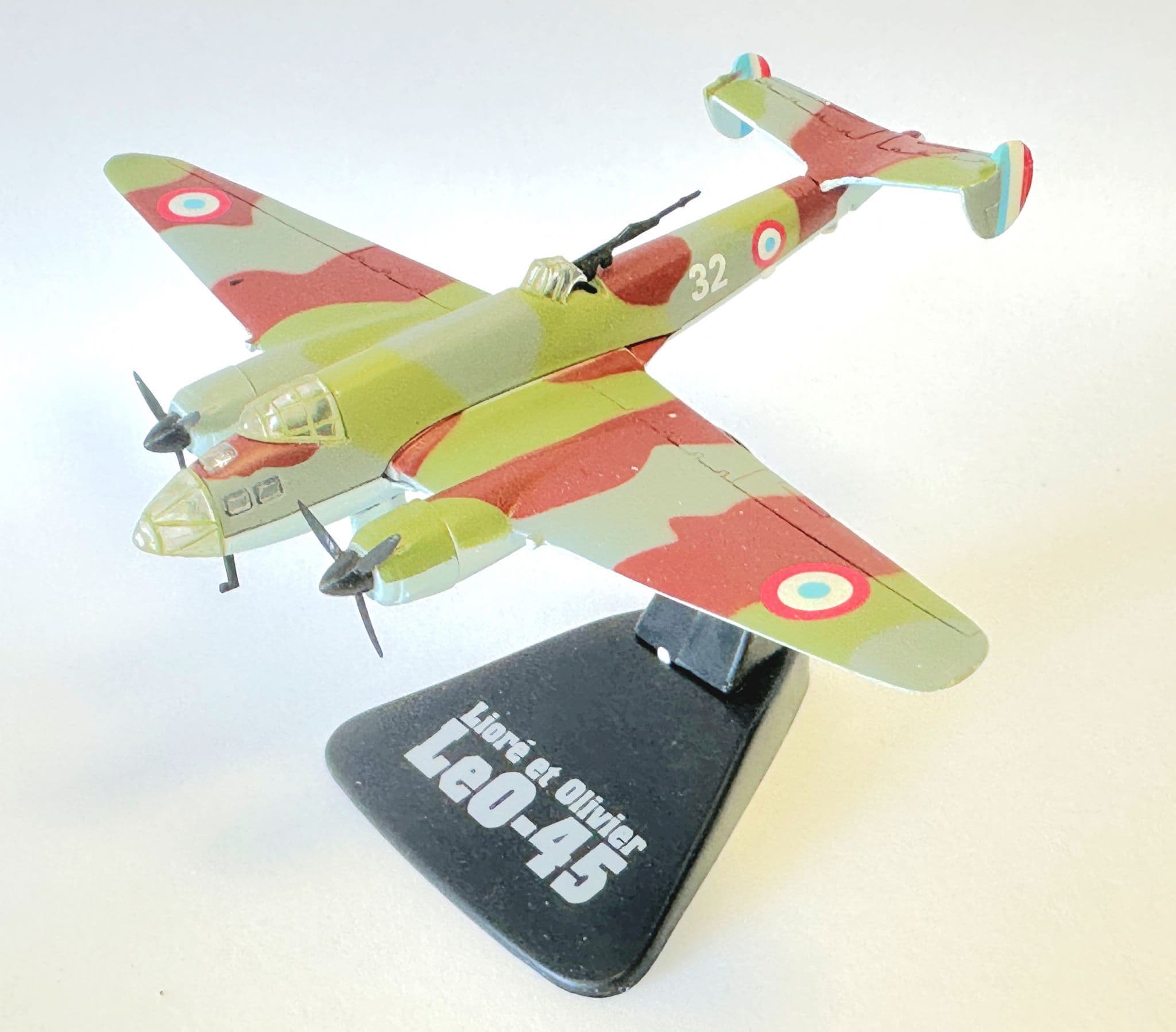 Lior&eacute; Et Olivier Leo 451 France, 1:144 Altaya