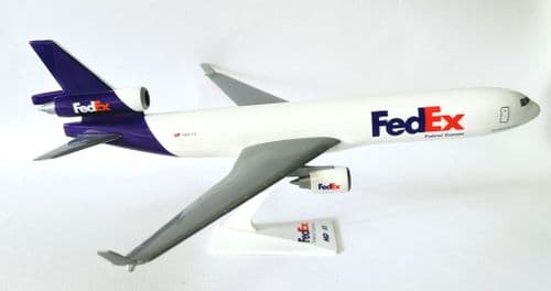 MD-11 Fedex Federal Express Cargo Snap Fit Collectors Model Scale 1:200