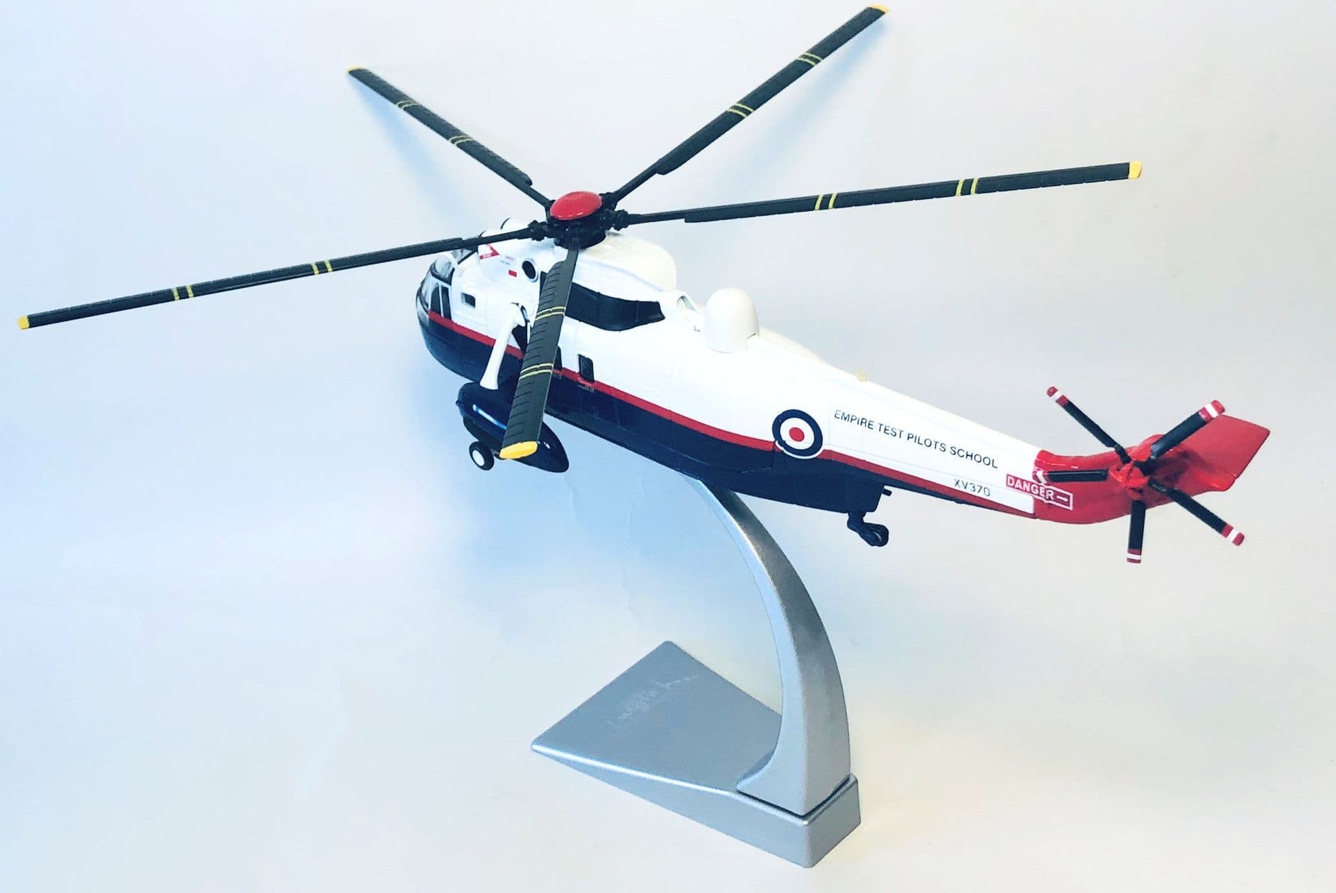 Sikorsky SH3D Sea King Helicopter Test Pilots Model Scale 1 72