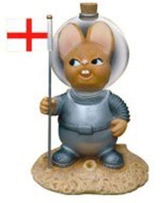 PenDelfin Rabbit St George Astronaut 2005 Event Figurine