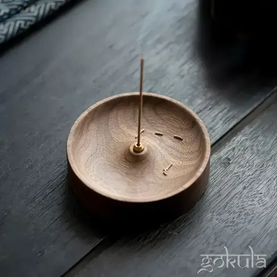 9cm Natural Wood Circular Incense Burner – Stick Holder for Home & Meditation