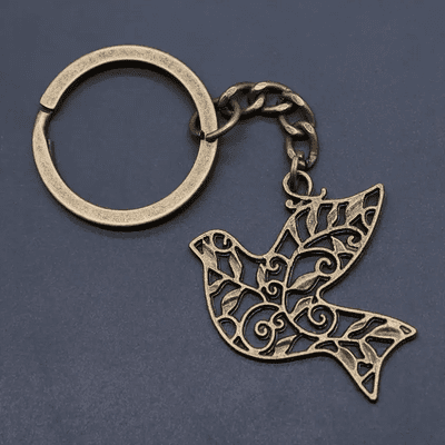 Beautiful Dove Bird Alloy Pendant Keychain Keyring Pendant in Antique Bronze
