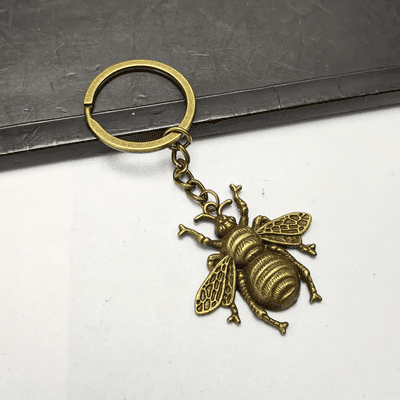 Bronze Bee Keychain - Unique Simulation  Design, Durable Zinc Alloy Construction