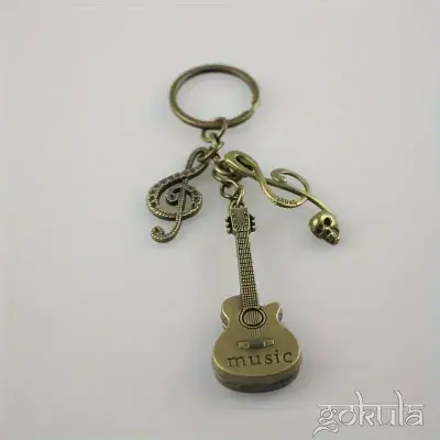 Vintage Guitar Keychain with Musical Notes – Bronze Zinc Alloy Gift for Music Lovers