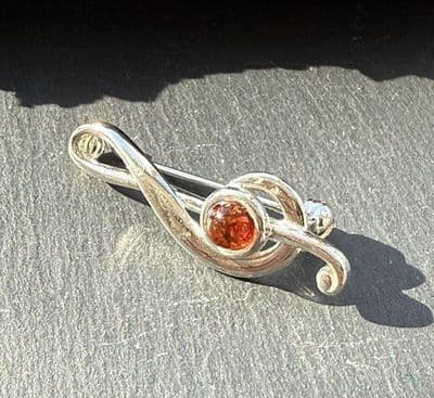 Treble Clef Amber Brooch