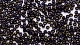 0454 SEED BEADS 15/0 METALLIC PURPLE IRIS