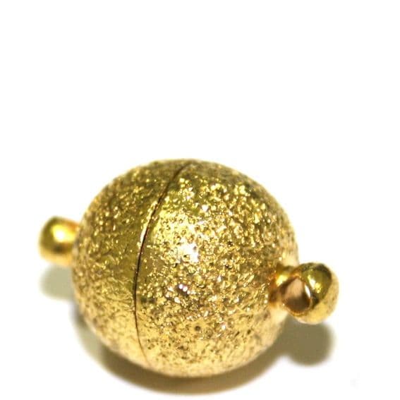 10pcs x 10mm Gold colour frosted round magnet clasps