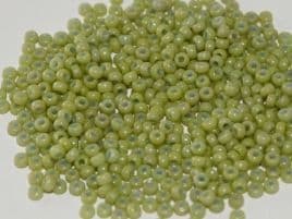 4473 SEED BEADS 15/0 DURACOAT OPQ FENNEL