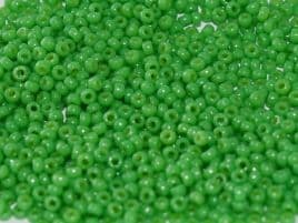 4476 SEED BEADS 15/0 DURACOAT OPQ FIJI GREEN
