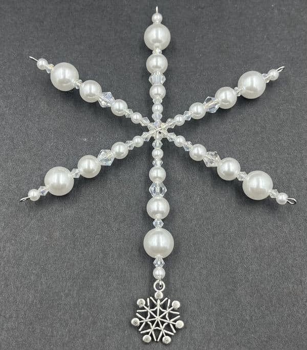 7 x Snowflake kit 0924001 - White pearls and crystal bicones £1.43 each