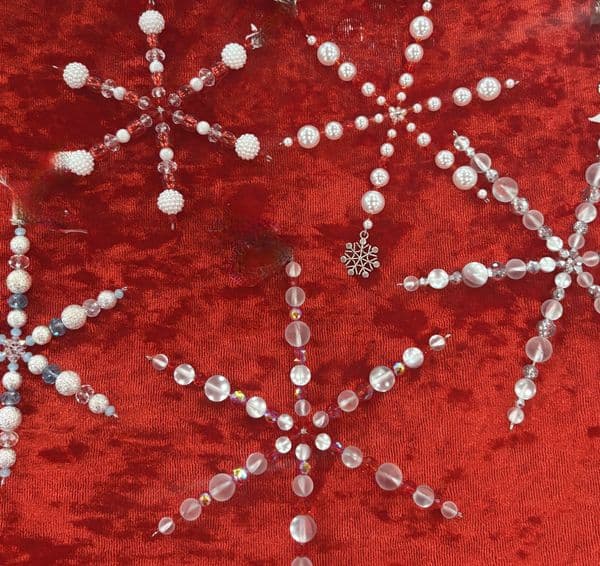 Nov 7th Drop In : Make a Christmas snowflake and beaded Angel