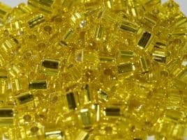 SB0006 SQUARE BEADS 4 MM YELLOW SILVER LINED *(15 grams)