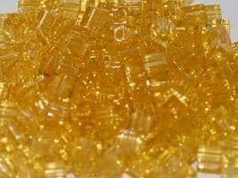 SB0132 SQUARE BEADS 4 MM TRANSP LT.TOPAZ (15 grams)