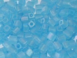 SB0148FR SQUARE BEADS 4 MM MATTED LIGHT BLUE AB (15 grams)
