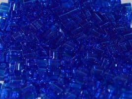 SB015 SQUARE BEADS 4 MM TRANSP SAPPHIRE (15 grams)