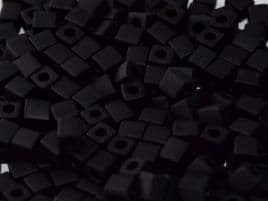 SB0401F SQUARE BEADS 4 MM MATTED BLACK (15 grams)
