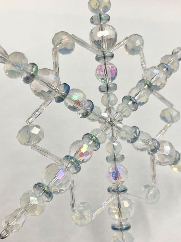 Snowflake kit ( 4.5 inches)  -spiders web AB crystals- 2104 - makes 7 pieces £2.99 each