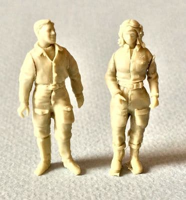 1/48th Young Pioneer Female Pilot and Mechanic