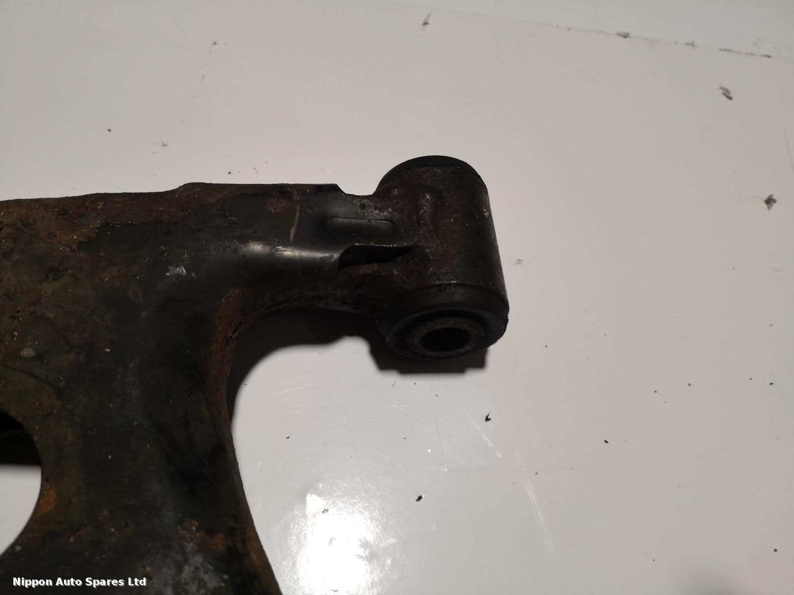 2006 TOYOTA CELICA RF Lower Control Arm RF LOWER CONTROL ARM 65624