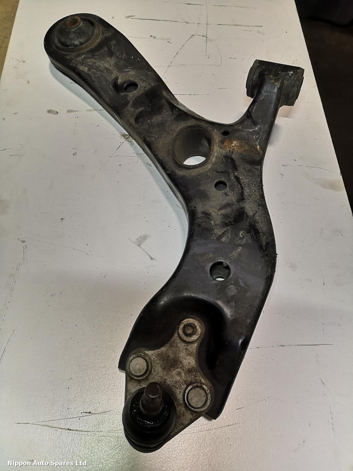 2012 TOYOTA ESTIMA RF Lower Control Arm Mk3 66150