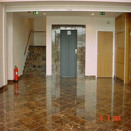 Dark (Marron / Maroon) Emperador Marble