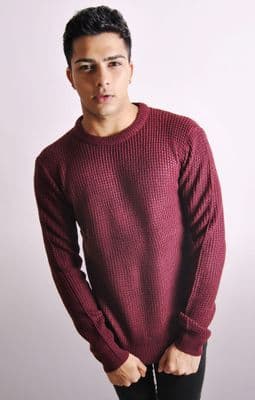 Crew Neck Knit Jumper In Burgundy