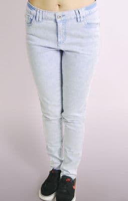 Skinny Jeans In Purple/Blue Snow Wash