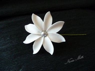 Pic cheveux Tiaré tahiti * 8 pétales 7,5cm * perle