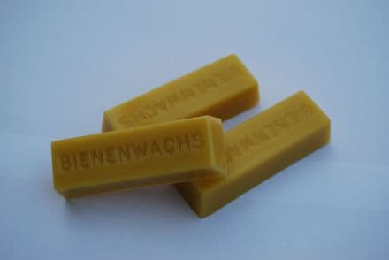 Beeswax Ingots (German Version)