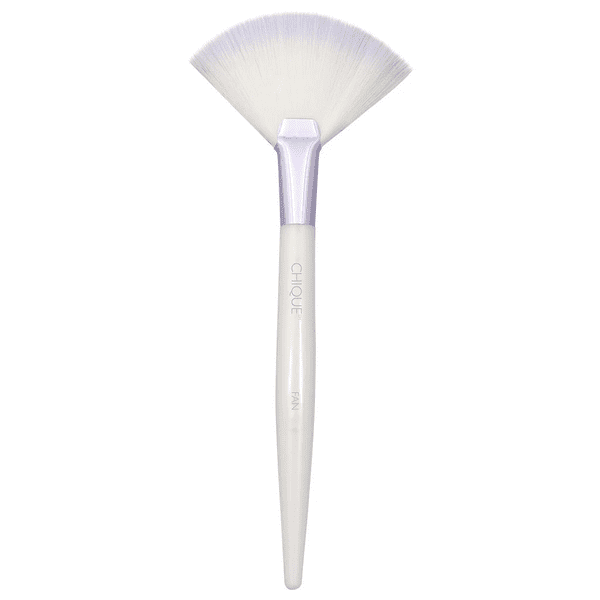 Chique Studio Fan Brush BQU-401
