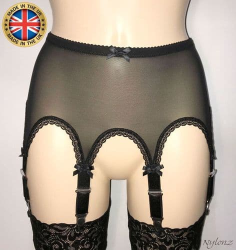 'Pure' 8 Strap Pull On Suspender Belt Black