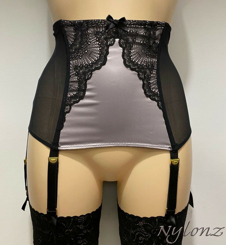 'Silvio' Vintage Style 6 Strap Waspie Cincher